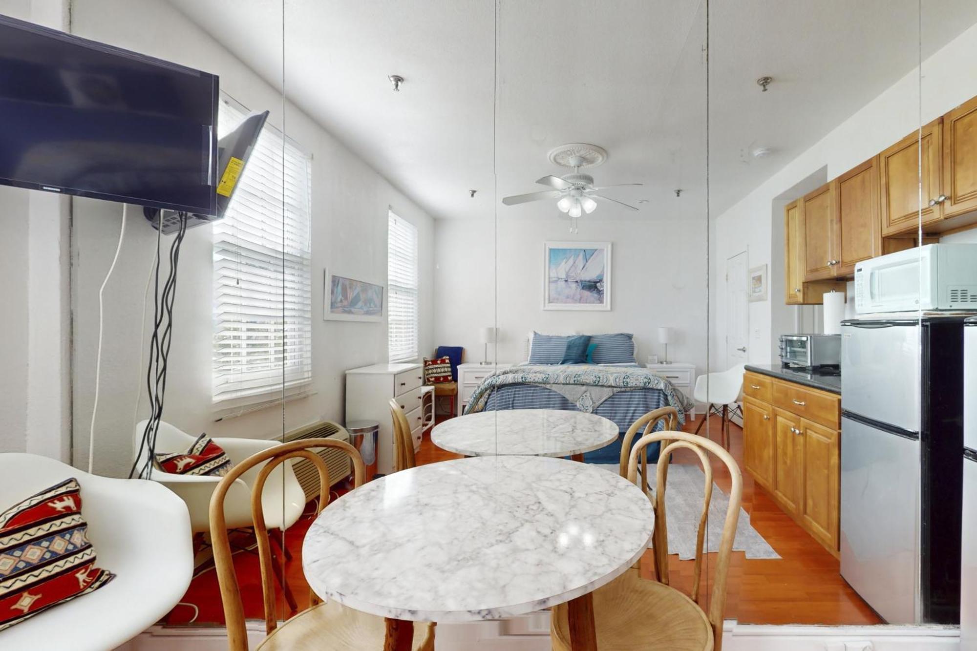 Palm Beach Hotel & Sunrise Cottage エクステリア 写真